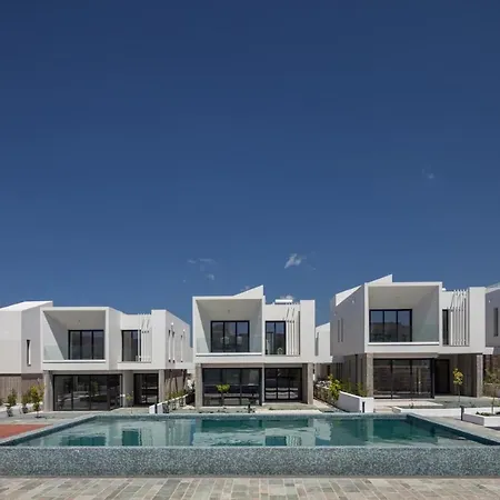 Βίλα Avalon 1 7 Kosta Communal Pool